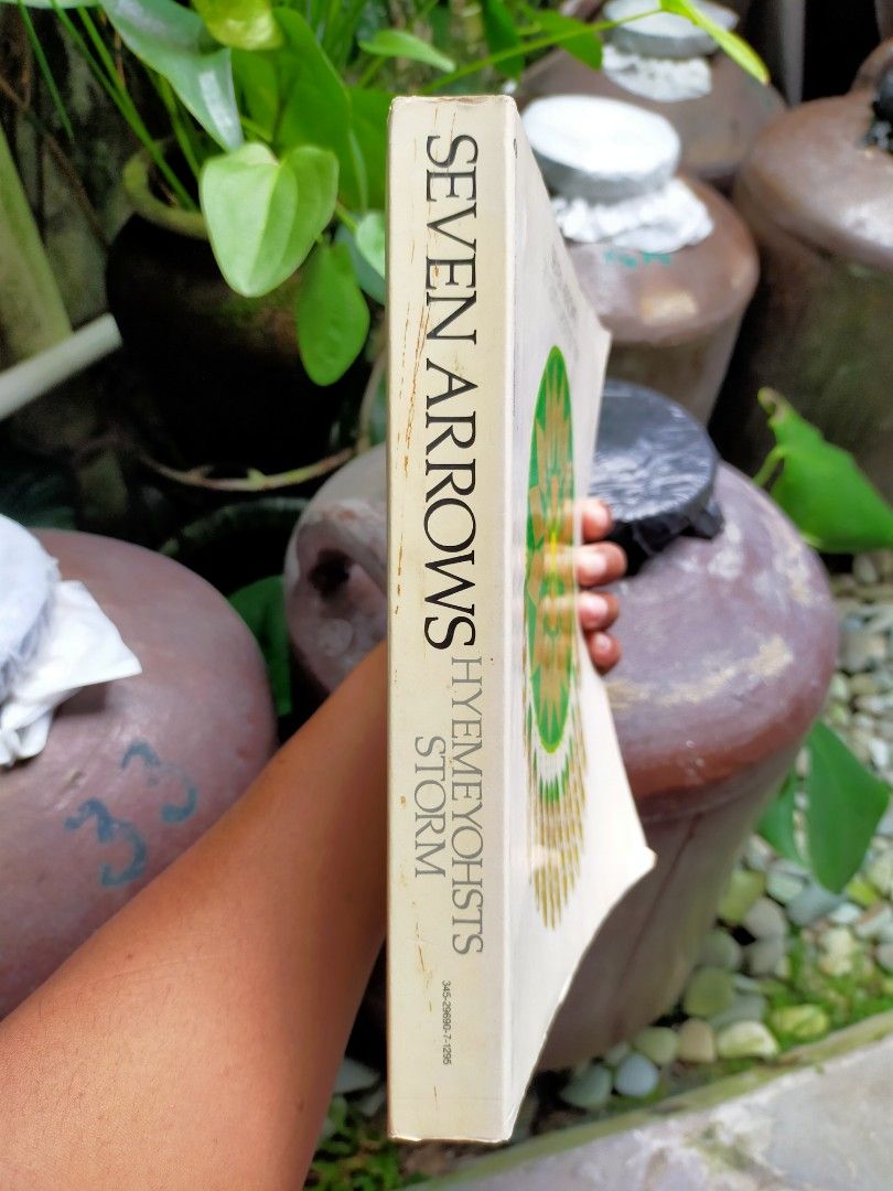 Buku Antik Langka Seven Arrows by Hyemeyohsts Storm, Buku & Alat Tulis ...