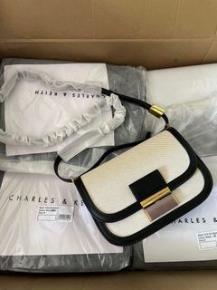 Charles & Keith Sling Bag Free Delivery 📦 