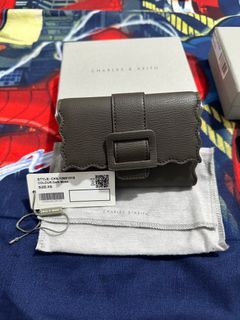 Charles and Keith Waverly Scallop Trim Wallet
