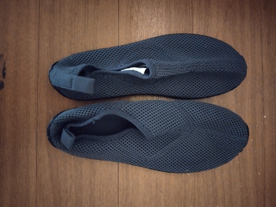 Decathlon beach shoes Women s Fashion Footwear Loafers on Carousell
