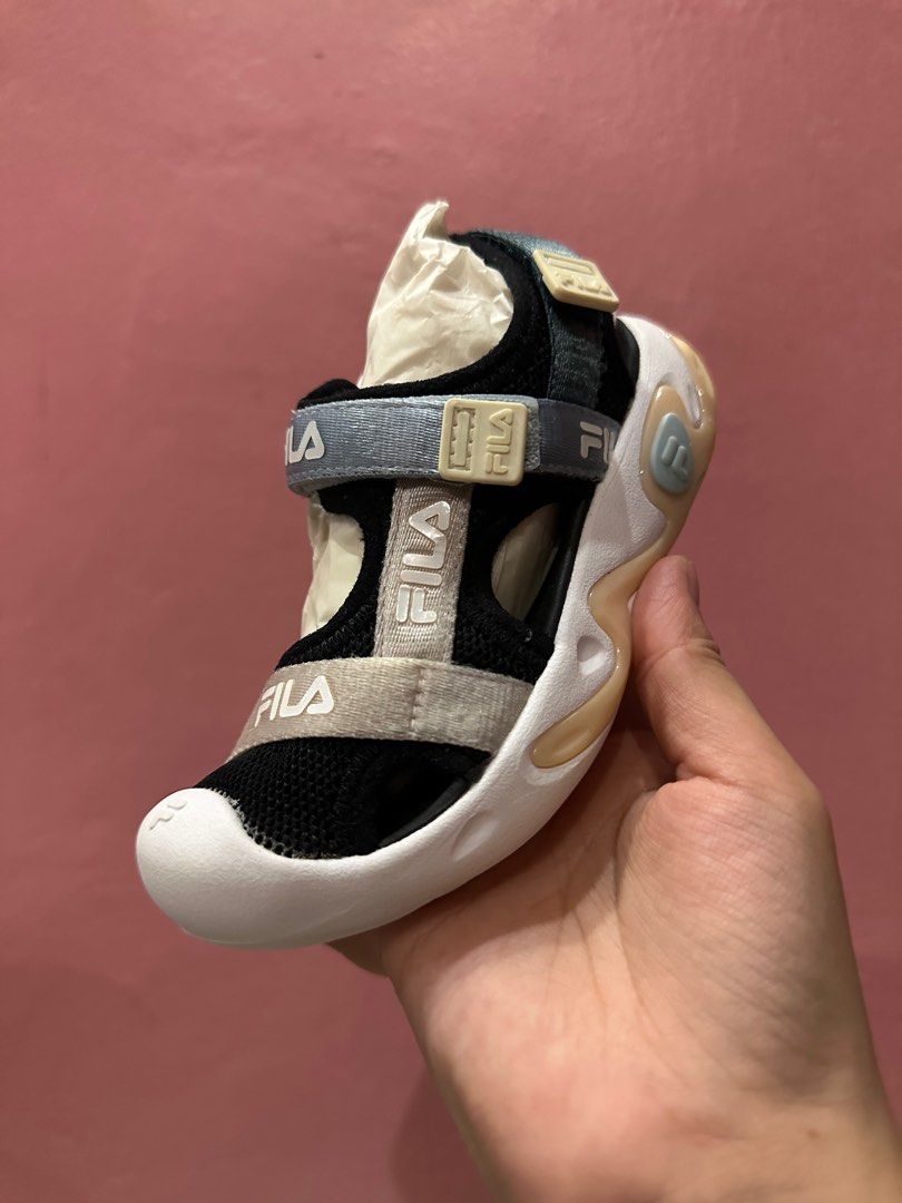 FILA KIDS Girl s HERITAGE Sandals in Black Pink Blue UK8.5 16cm