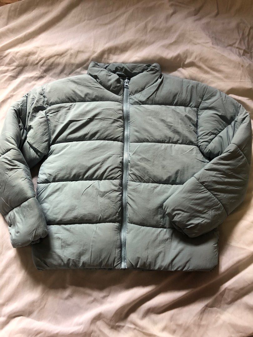Forever 21 Blue Puffer Jacket (Category: Coats, Jackets and Outerwear) located in Mandaluyong City. Submitted by ryshe (Listing ID 1291593638, Image 1). Description: Used once Size: 11/12 years old Fits XXS or petite.