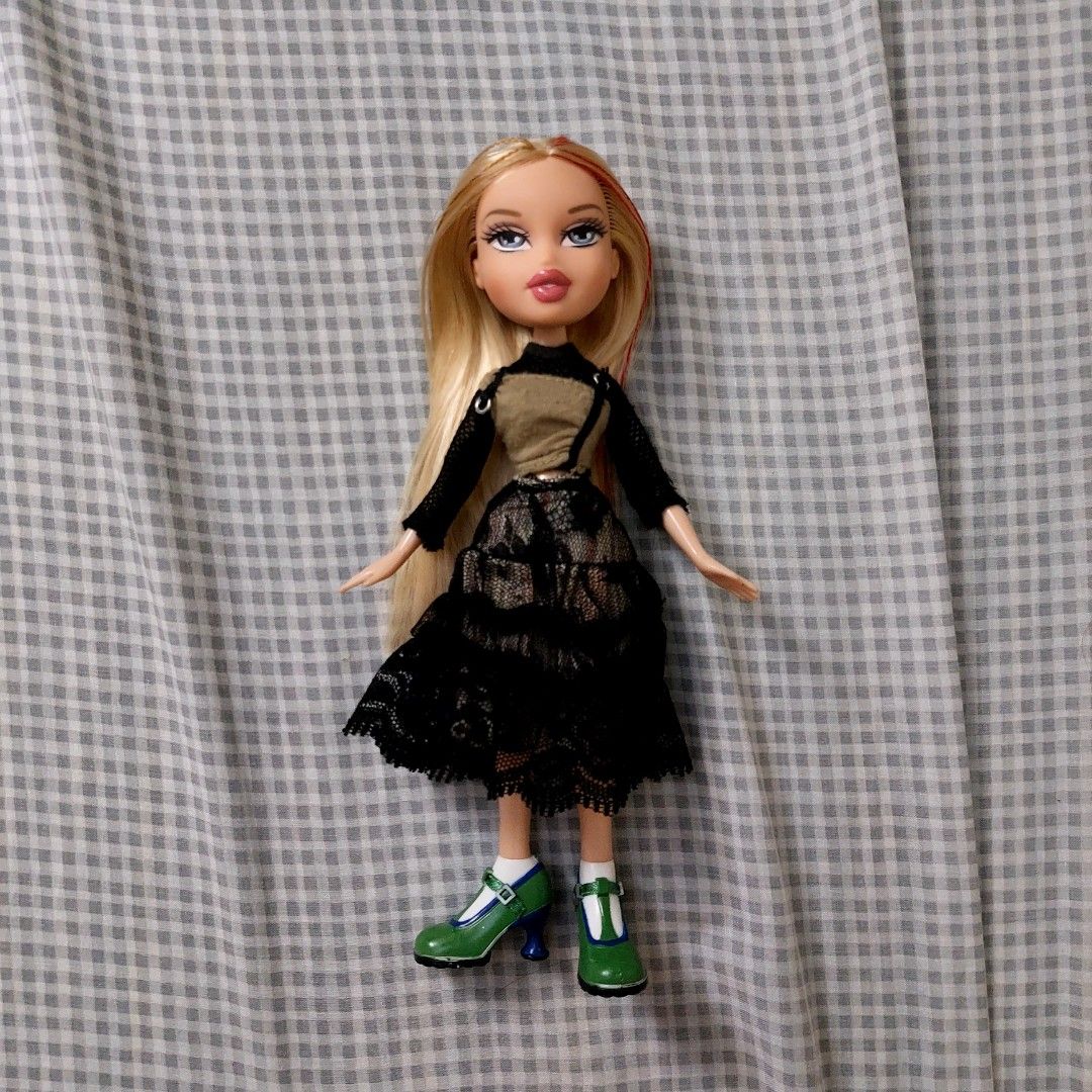 Bratz Midnight Dance Collection Fianna Doll, Hobbies & Toys, Toys & Games  on Carousell