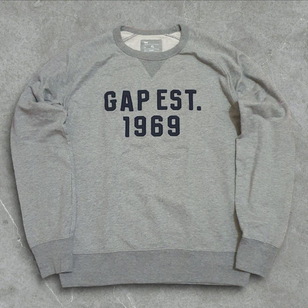 GAP 1969 Crewneck Warna Gray Full Bordir, Fesyen Pria, Pakaian