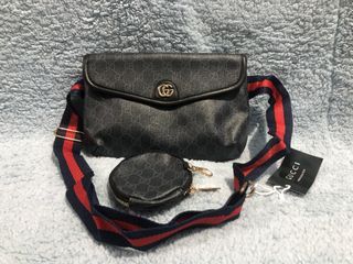 Gucci cross body bag with coin purse