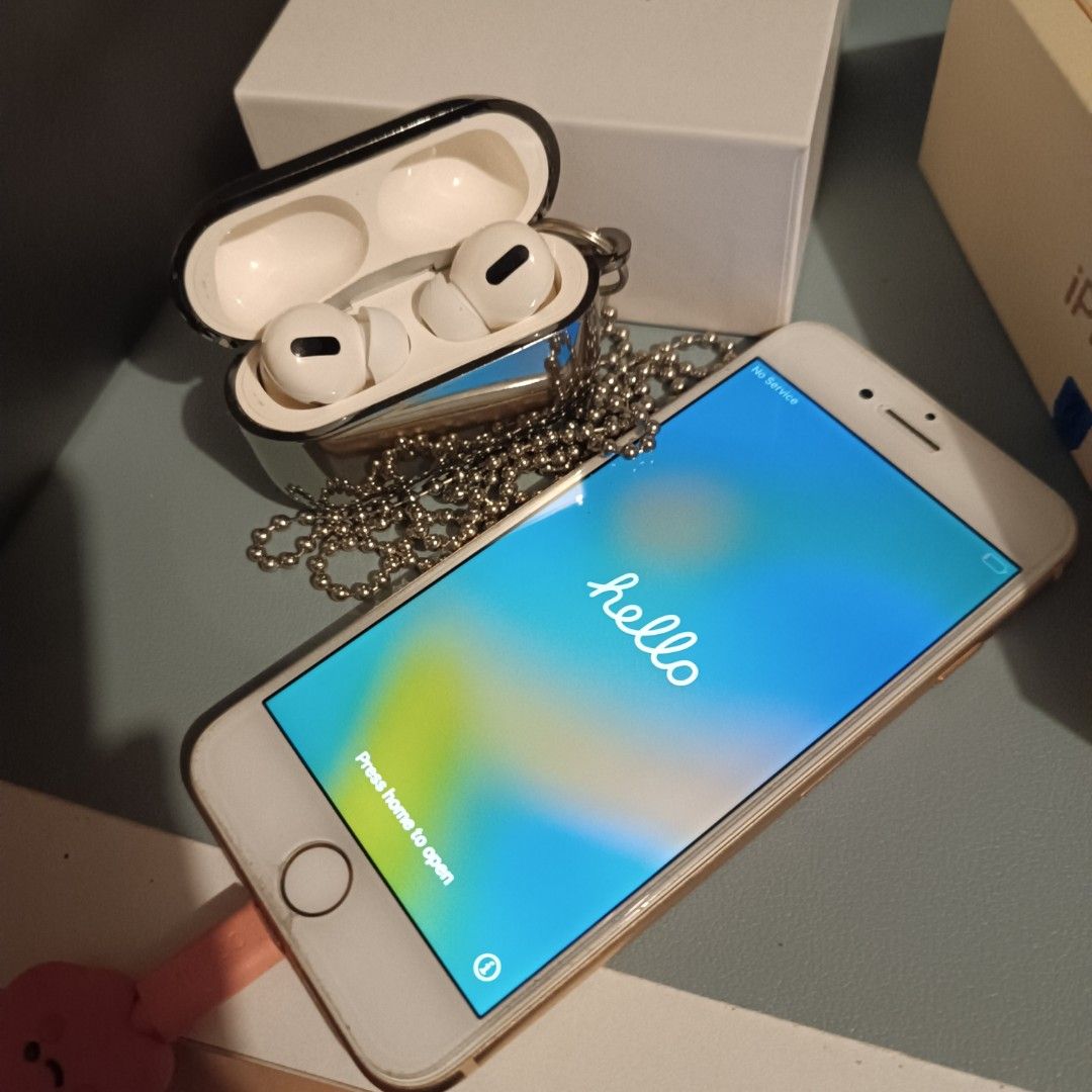 Iphone 8 cheap with airpods