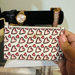 (Category: ) located in . Submitted by wardrobeus_ (Listing ID 1291672124, Image 1). Description: .
