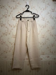 (Category: ) located in . Submitted by clothesclothesclothesclothes (Listing ID 1291677643, Image 1). Description: .