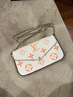 (Category: ) located in . Submitted by thriftbytiya (Listing ID 1291564218, Image 1). Description: .