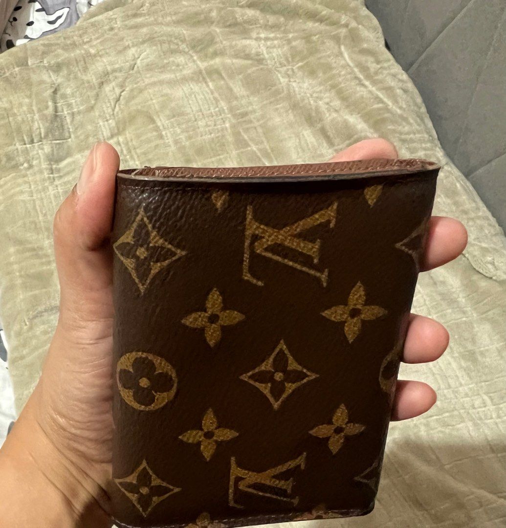 LV Victorine Wallet (Category: Luxury Bags & Wallets) located in San Pedro. Submitted by shelabs29 (Listing ID 1291597634, Image 3). Description: Preloved, lightly used With minor scuffings on the sides.