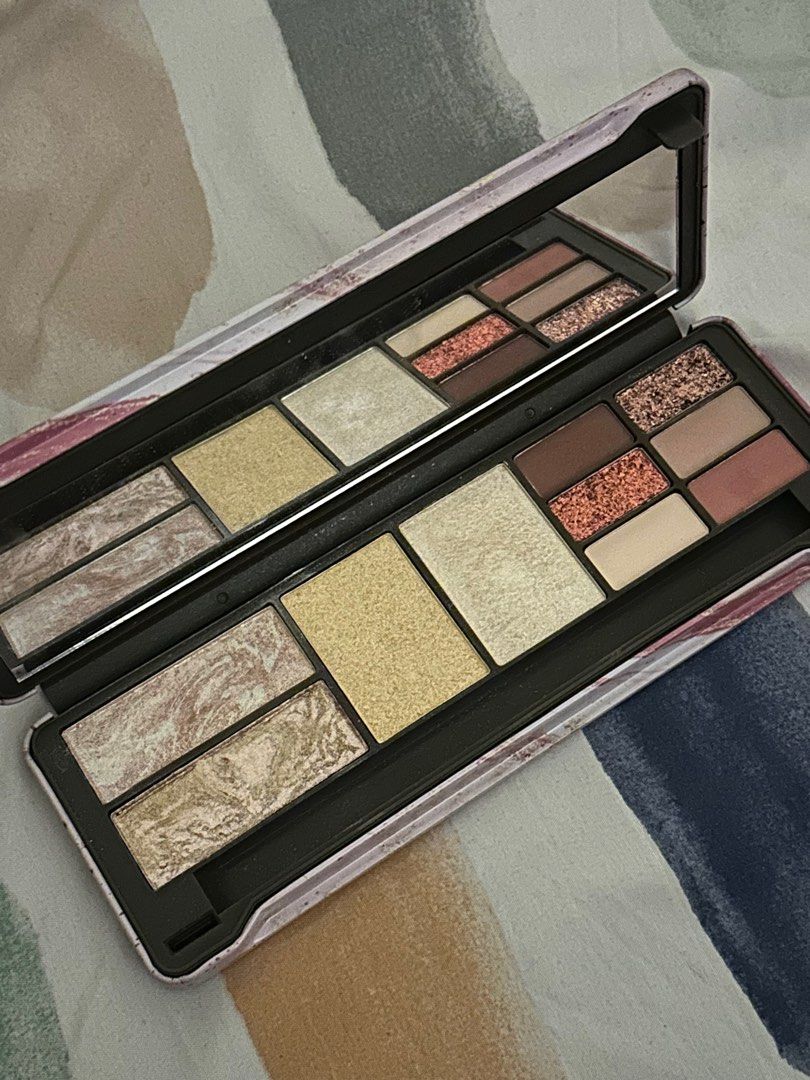 Make up (Category: Makeup) located in Imus. Submitted by katx1 (Listing ID 1291665769, Image 3). Description: Decluttering make up that i barely used BYS MARBLE Face palette - 499 (1.4k SRP) Maybelline Vinyl shade: witty - 249 Maybelline Cushion Matte shade: CM15 - 249 PIXI On the Glow - Beach Glow - 799 (1.2kSRP) BYS EYEBROW trio powder - 199.