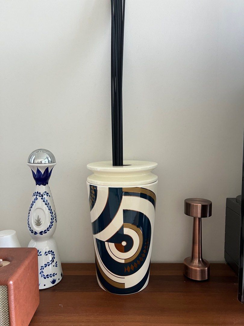 ILUM ラージディフューザー 1，500mL（スティック付