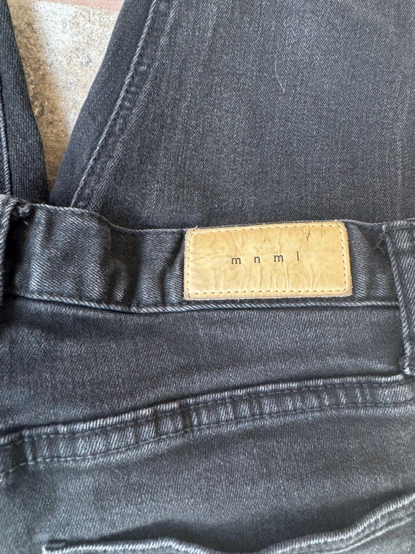 MNML Distressed Black Skinny Jeans (Category: Jeans) located in Las Pinas. Submitted by thriftedchild (Listing ID 1291681631, Image 3). Description: Waist: 31 Length: 41 Hem: 5.5 (adjustable with zippers on the ankles) Fear Of God, Zara vibes.