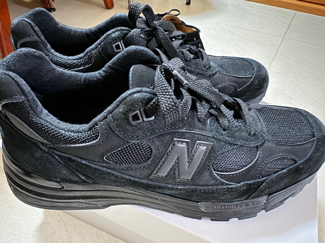 New Balance 992 Triple Black, 男裝, 鞋, 波鞋- Carousell