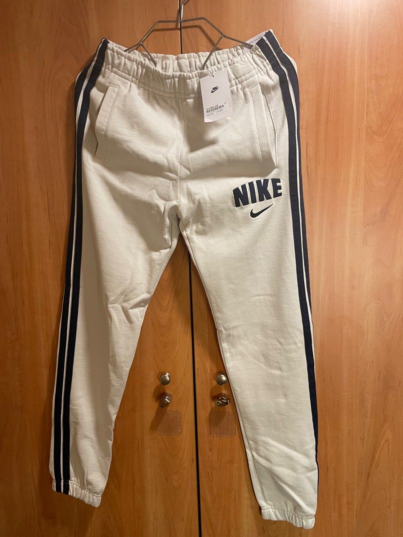 Nike classic jogging pants Men s Fashion Bottoms Joggers on Carousell