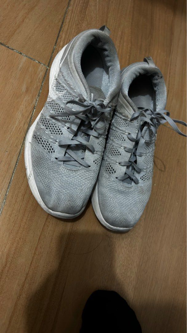 Nike flyknit trainer wolf grey hotsell