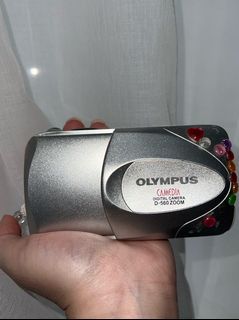 Olympus Camedia D-560 Digital Camera