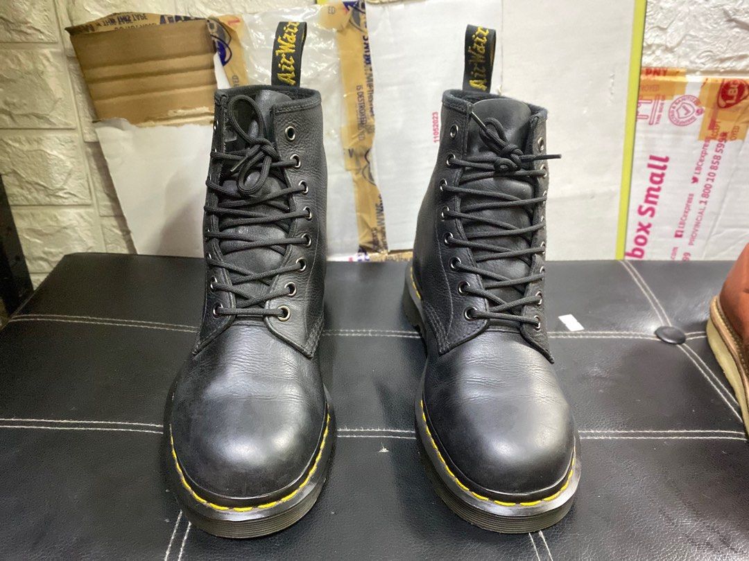 Dr martens shop black carpathian