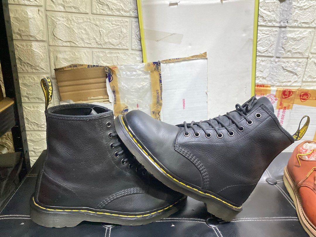 ORIGINAL Dr Martens 1460 Black CARPATHIAN UK8 Men s Fashion