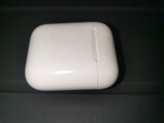 Hk variant airpods gen 2 in good condition