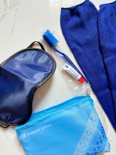 PAL Travel Kit: Eye mask, high socks and travel toothbrush