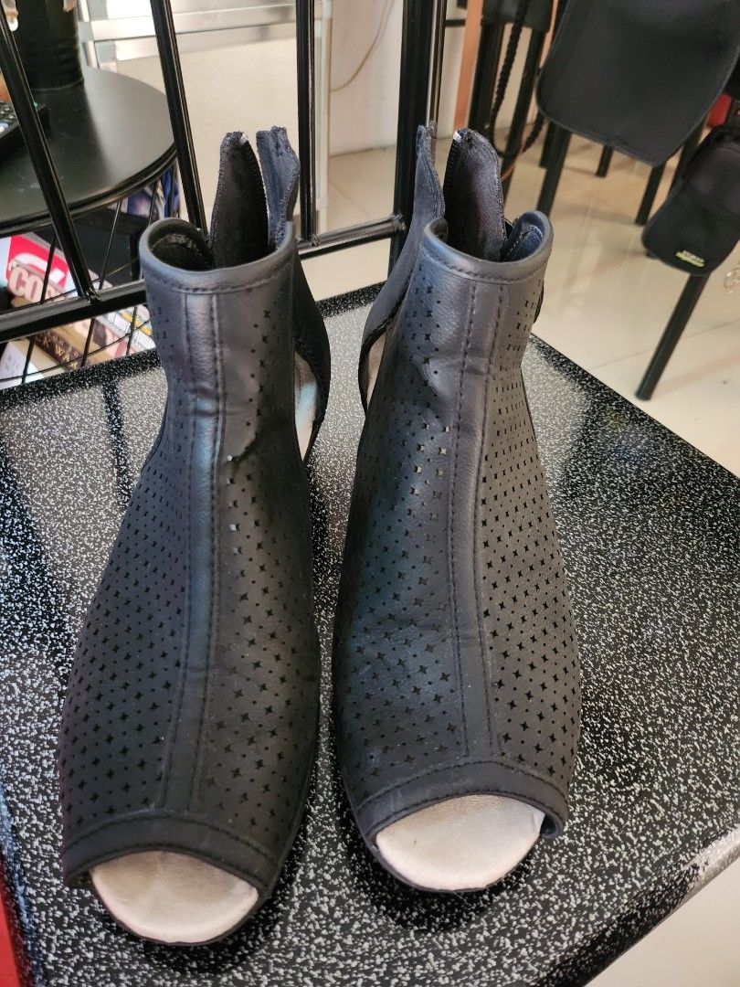 Planet by earth boots clearance