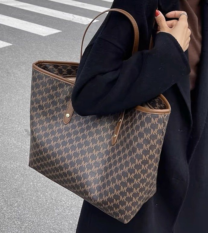 Louis vuitton work tote top
