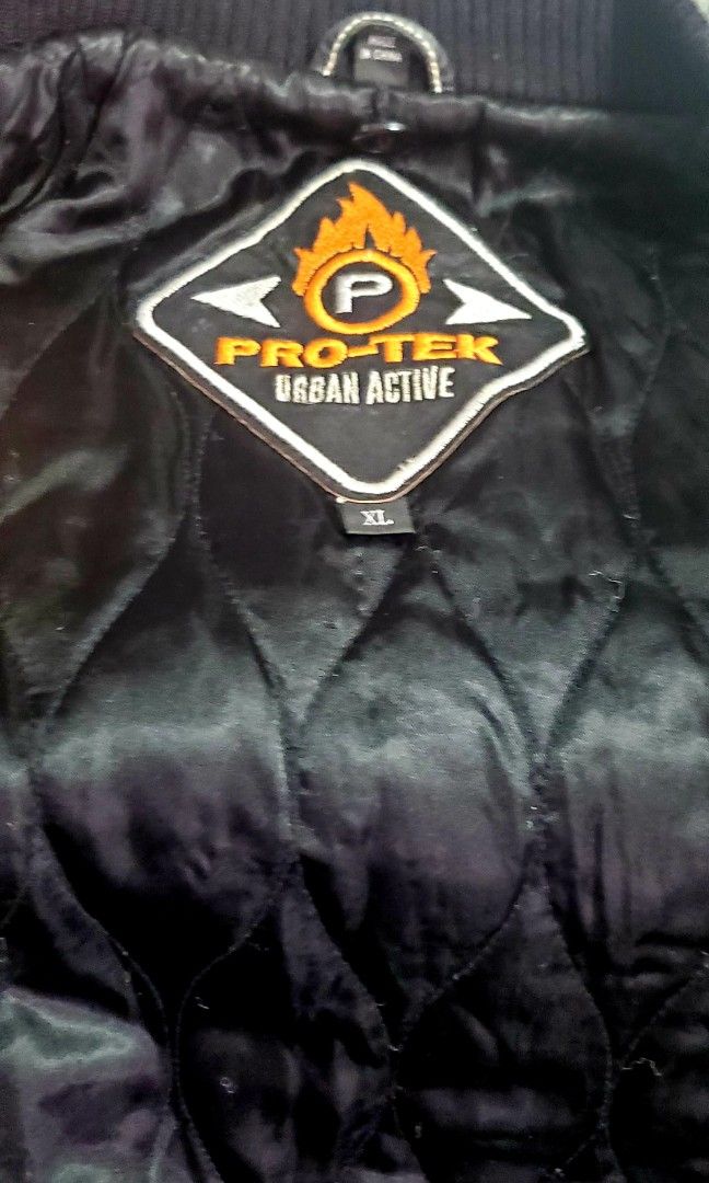 Protek leather Motorcycle Jacket (Category: Coats, Jackets and Outerwear) located in General Trias. Submitted by florladaga (Listing ID 1291631029, Image 2). Description: Pro-Tek Urban Mens Vintage Motorcycle Leather Jacket.