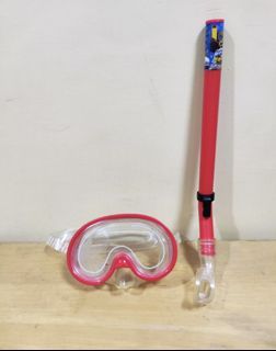 Red Snorkeling Set