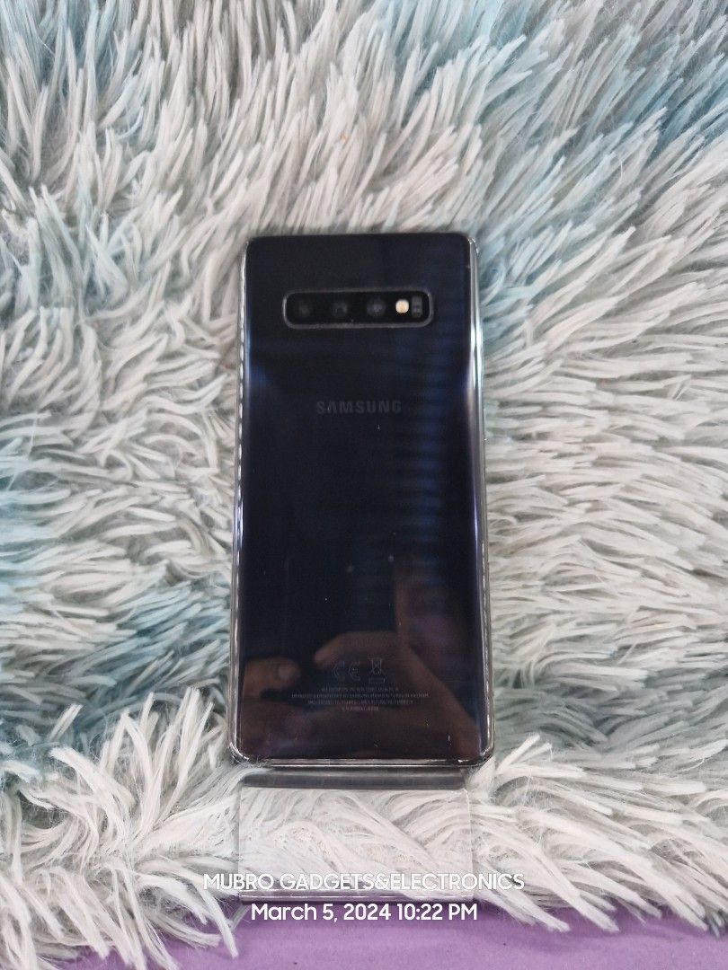 Samsung S10 PLUS (Category: Samsung) located in Quezon City. Submitted by mubrogadgets (Listing ID 1291588050, Image 2). Description: Samsung S10 PLUS Selling price 9500 👍pass sa straigh swap 👉NO ISSUE 👍No amoled burn 👉No history of repair 👍good sa gaming/super high quality display🎮 👇quick specs👇 128gb 8gb ram 4G LTE-A (7CA) Cat20🙀 Chipset Exynos 9820 (8 nm) Octa-core GPU Mali-G76 MP12 OS upgradable to Android 11, One UI 3.0 Card slot mi