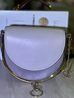 （分類：）位於 。 由 rosieleeee 提交（商品編號 1291602338，圖片 1）。簡介： 。