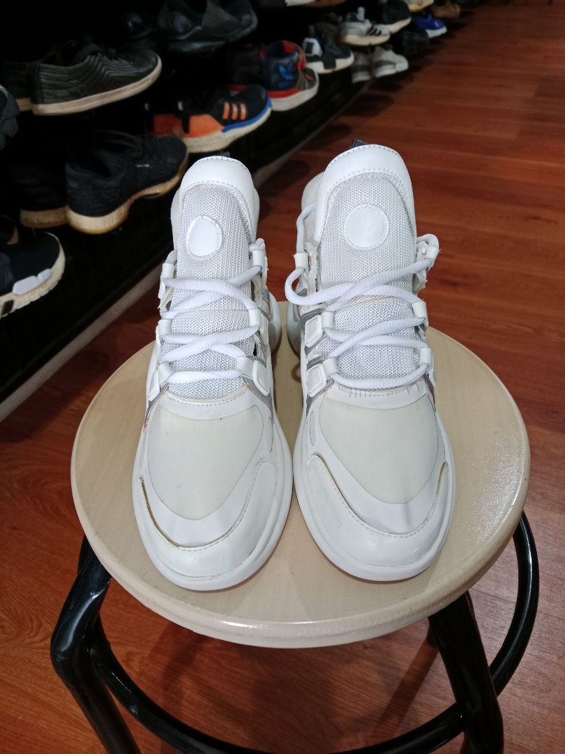SEPATU LV ARCLIGHT WHITE, Fesyen Wanita, Sepatu di Carousell