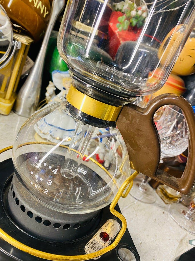 Siphon By Twinbird Coffee maker (Category: Coffee Machines & Makers) located in Bacolod City. Submitted by jeffreyhue19895 (Listing ID 1291597262, Image 3). Description: 110Volt ung heater nya dahil authentic from japan po sya.. pwede nyu saksak sa maliit na transformer mababa lang man ung wattage nya.. or kung meron kayo electric stove pwede yan.. This Product authentic from Japan.