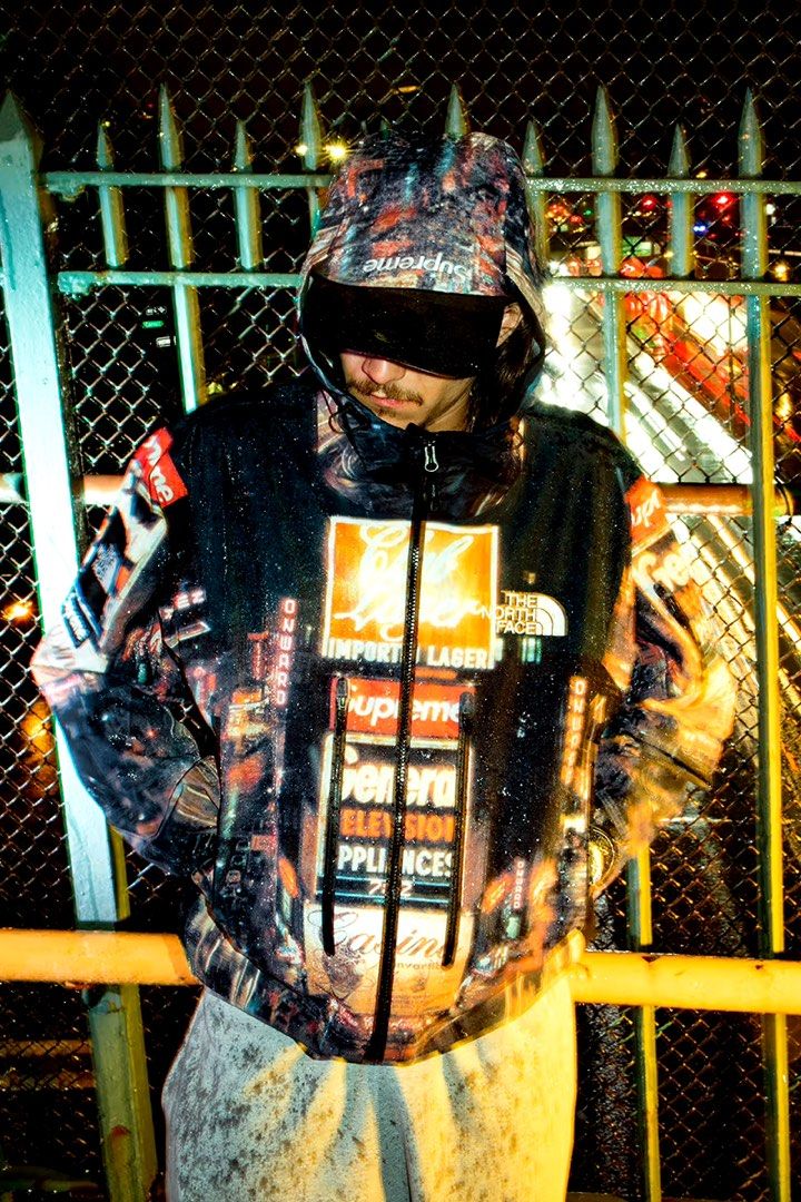 割愛  Supreme The North Face Taped Seam Shell Jacket Times Square