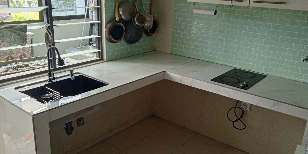 Table top konkrit dengan jubin, Furniture & Home Living, Bathroom