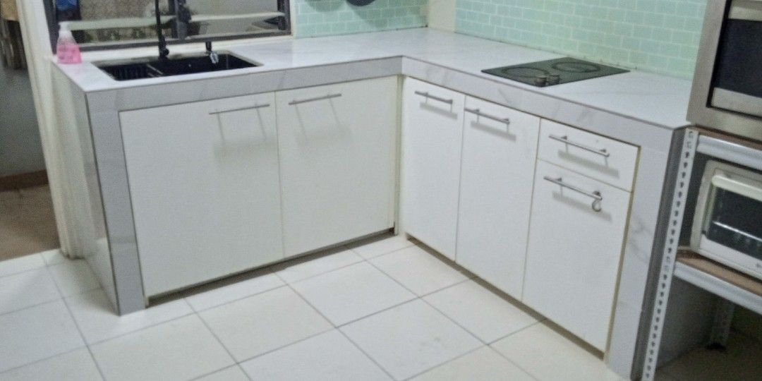 Table top konkrit dengan jubin, Furniture & Home Living, Bathroom