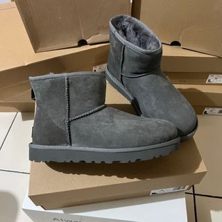 UGG Classic Mini Winter boots with box