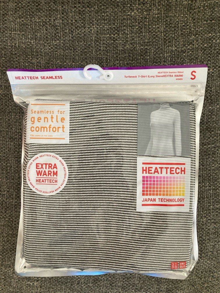 Uniqlo + Heattech Extra Warm Seamless Ribbed Turtleneck Long Sleeved  Thermal Top