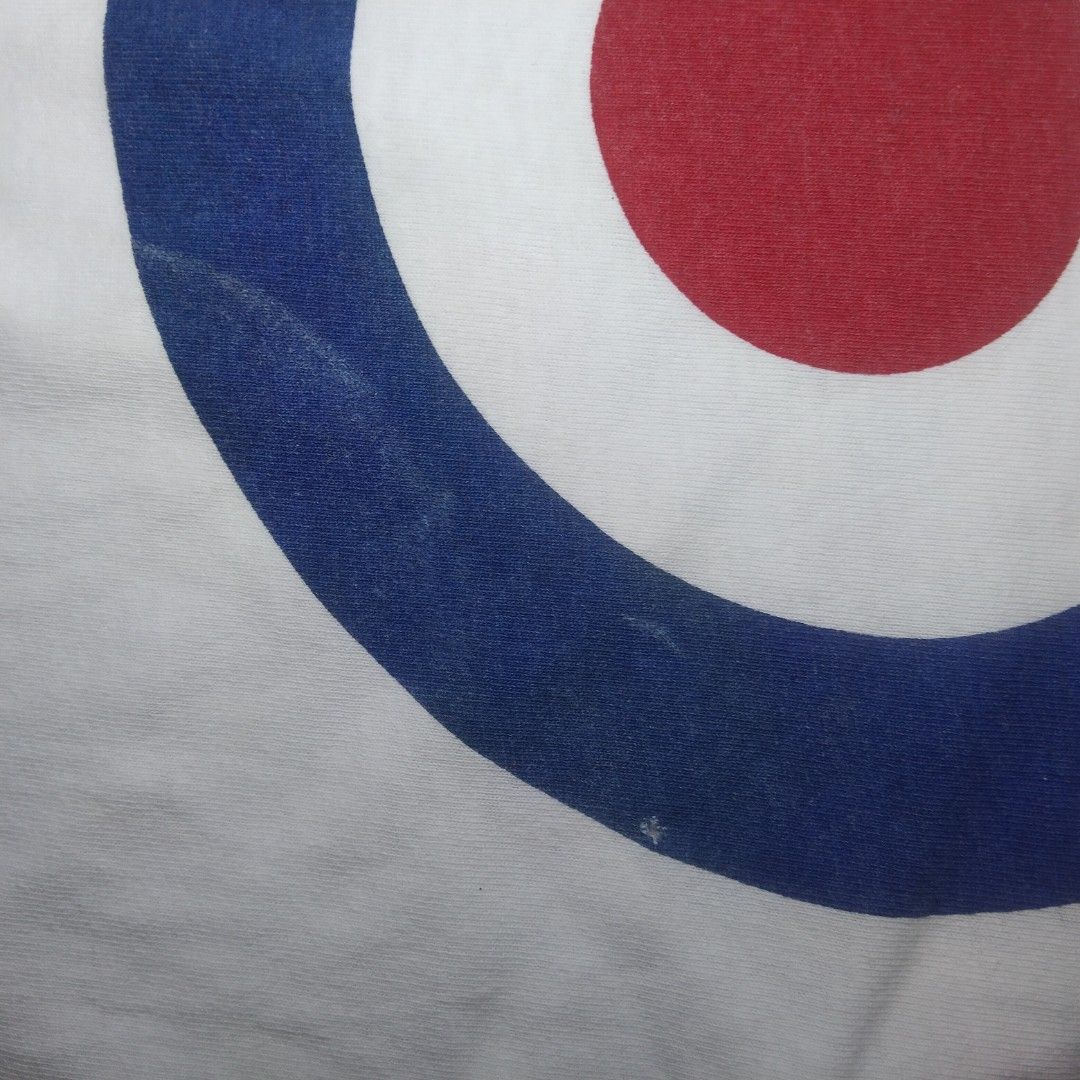 Vintage Mod Target, Men's Fashion, Activewear on Carousell