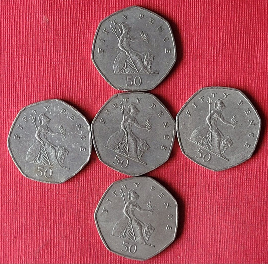 052英國各年代（伊莉莎白女王）50便士錢幣。5枚合拍，保真，品相良好。