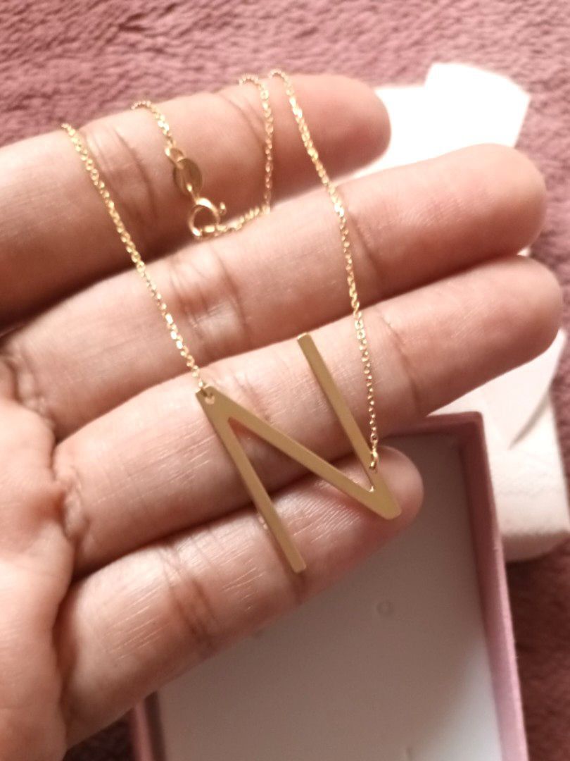 18k Saudi Gold Initial Necklace Letter N (Category: Necklaces) located in Lucena. Submitted by Goldrich (Listing ID 1291721827, Image 3). Description: 18k Saudi Gold Center necklace Real gold and pawnable 16 inches.