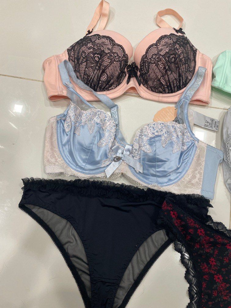 38-40BC panty bra set satin lace comfy unique sexy, Women's Fashion, New  Undergarments & Loungewear on Carousell