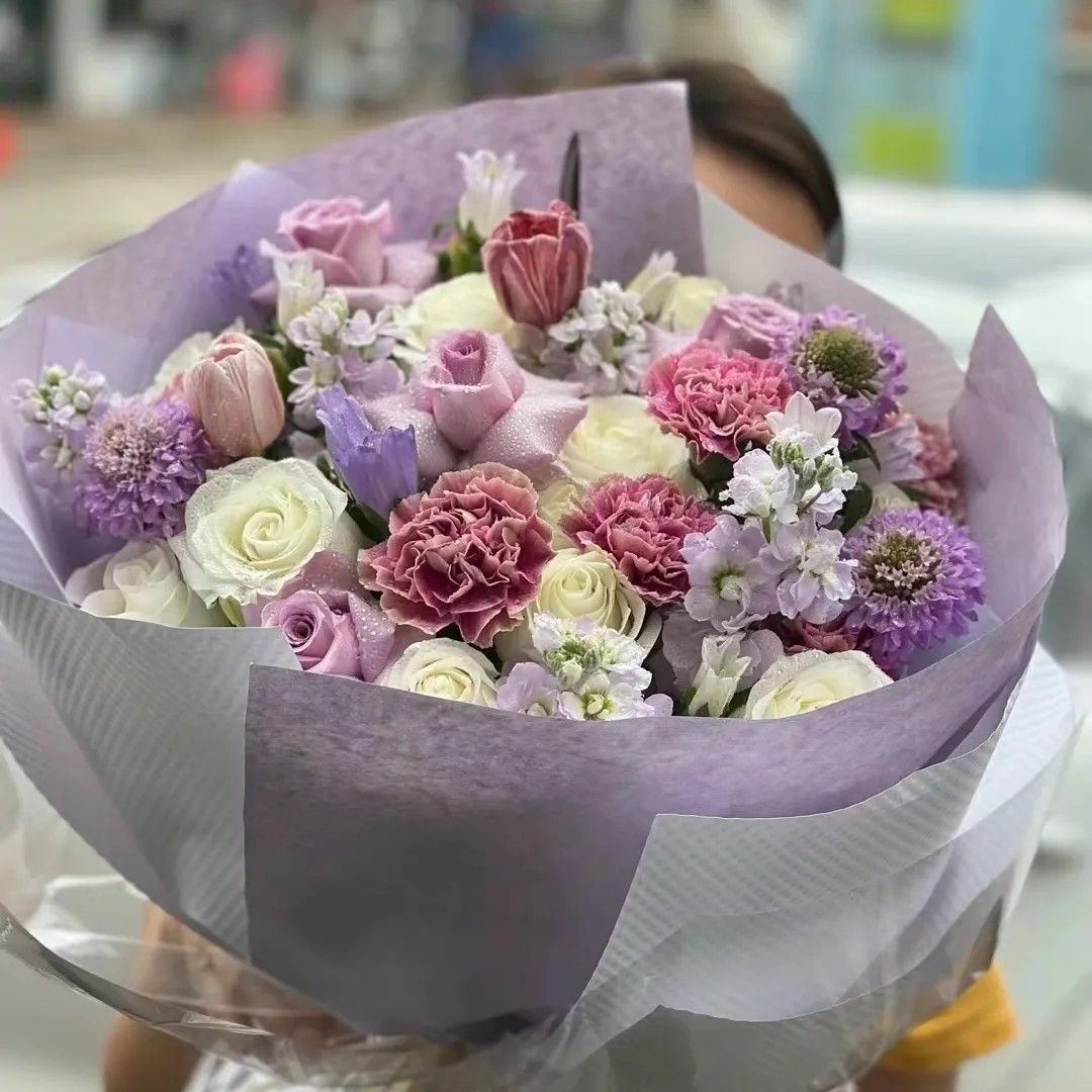 芍藥 鮮花花束 生日花束 表白花束 求婚花束, 傢俬&家居, 家居裝飾, 花瓶園藝 - Carousell