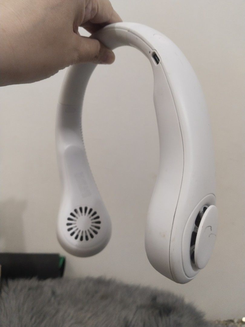 Affordable Jisulife FA12 Neck fan 😍👌 (Category: Fans) located in Bulacan. Submitted by afford.japan (Listing ID 1291849410, Image 3). Description: Affordable Jisulife FA12 Neck fan 😍👌.