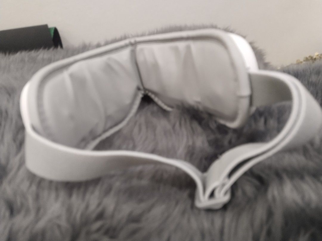 Affordable Rechargeable Vibrating Eye Massager 😍👌 (Category: Massage Devices) located in Bulacan. Submitted by afford.japan (Listing ID 1291859602, Image 2). Description: Affordable Rechargeable Vibrating Eye Massager 😍👌.