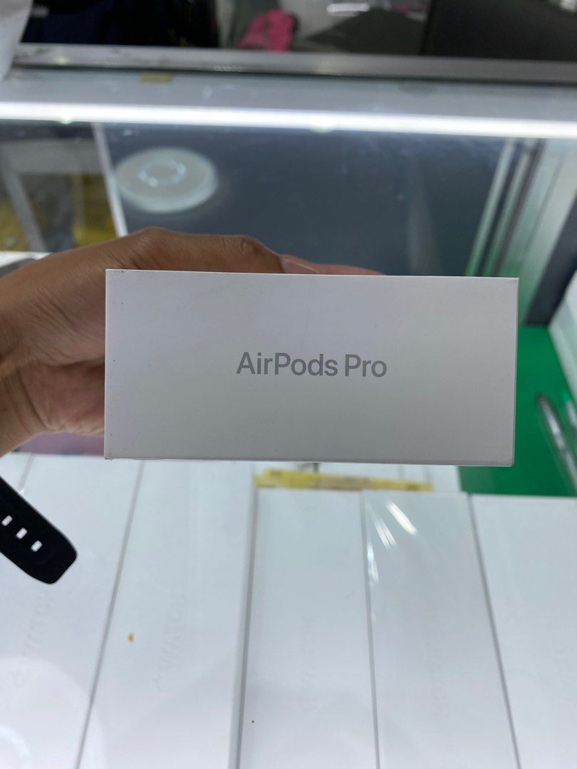 Airpods pro 2 type C (Category: Earphones) located in San Juan City. Submitted by rodelmarllemit (Listing ID 1291751999, Image 3). Description: Brandnew Airpods pro 2 type C charger Mode of Payment: •Cash •Bank Transfer •GCash & Paymaya Installment: •Credit Card •Ggives Facebook Page: ASHLEY & LYN Facebook Page: JENNY TELECOM •Cash on Delivery •Shipping •Meet Up •Trade In You can visit our Physical store in Stall number Y-06 Aquarium Greenhills M