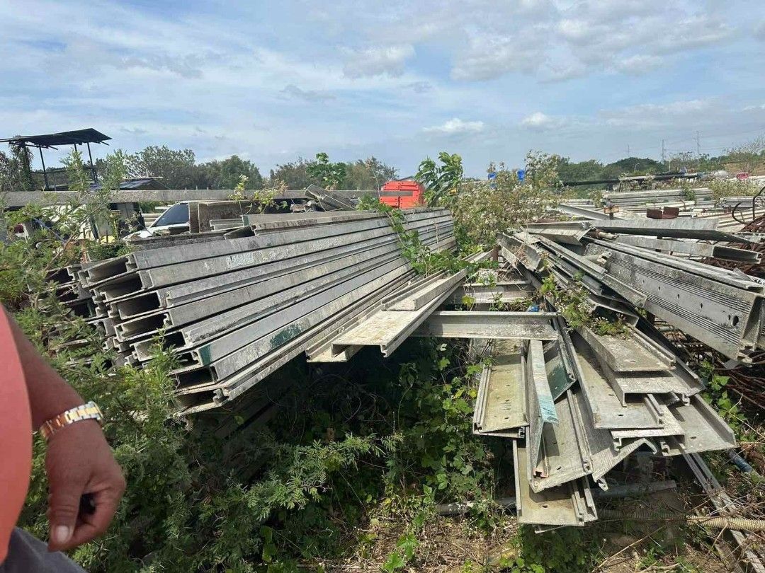 Aluma beam available in 300 tons (Category: Construction & Building Materials) located in Del Monte. Submitted by maggiesy9 (Listing ID 1291888352, Image 3). Description: 215 per kg na ang aluma beam (as of october 2026) BAWAL by PIECE!! Per KG po tayo pick up only sta maria drive bicutan for viewing reservation is a must no walk-ins 09178210729 PICK UP ONLY for you to choose the sizes available some of the sizes are in the images provided ^.