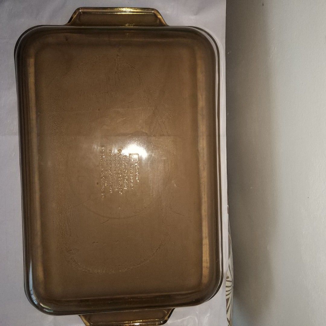 Anchor Ovenware Baking Dish (Amber Glass) (Category: Bakeware) located in Bulacan. Submitted by chiruth (Listing ID 1291769105, Image 1). Description: Appx 8x13x2 inches.