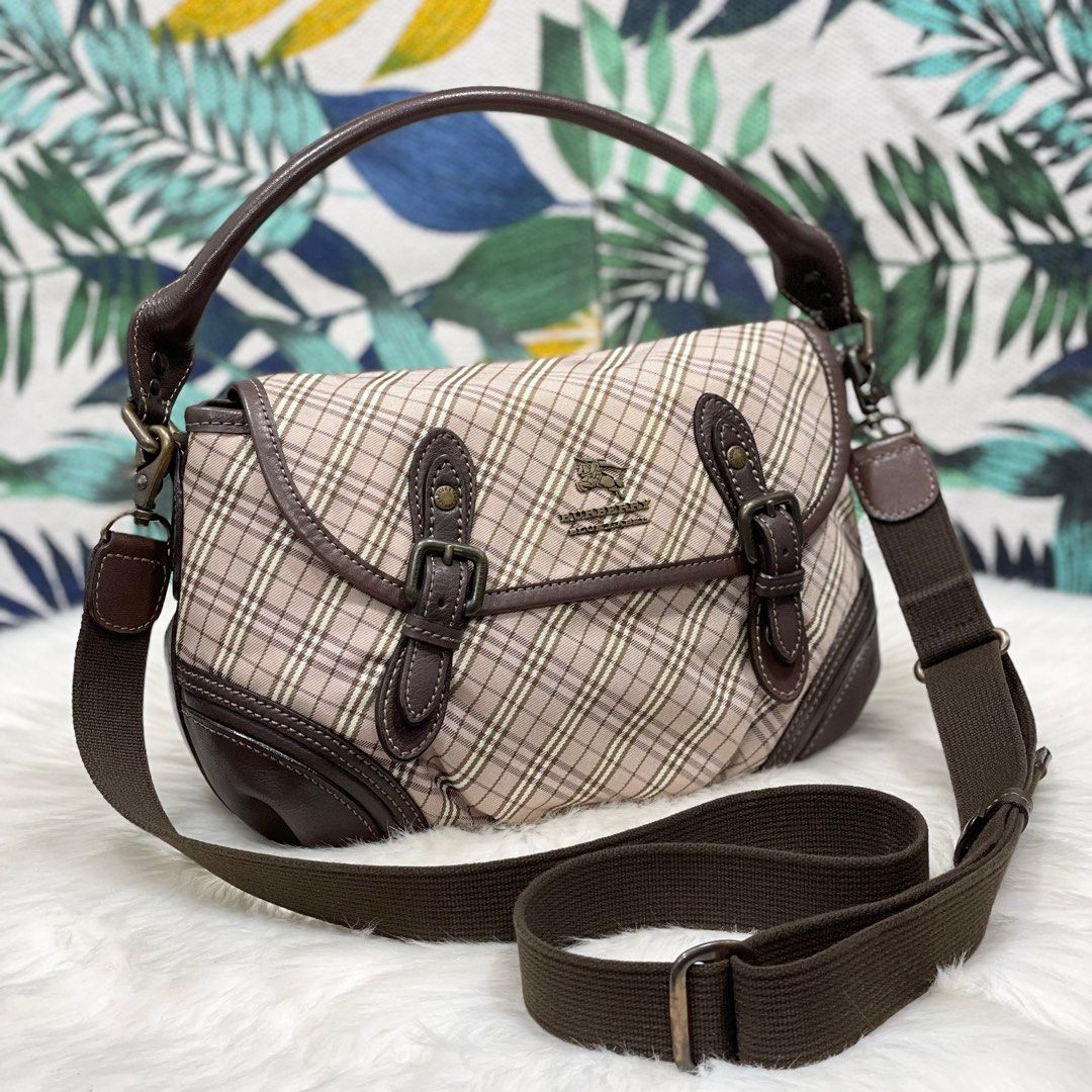 Burberry blue discount label bag
