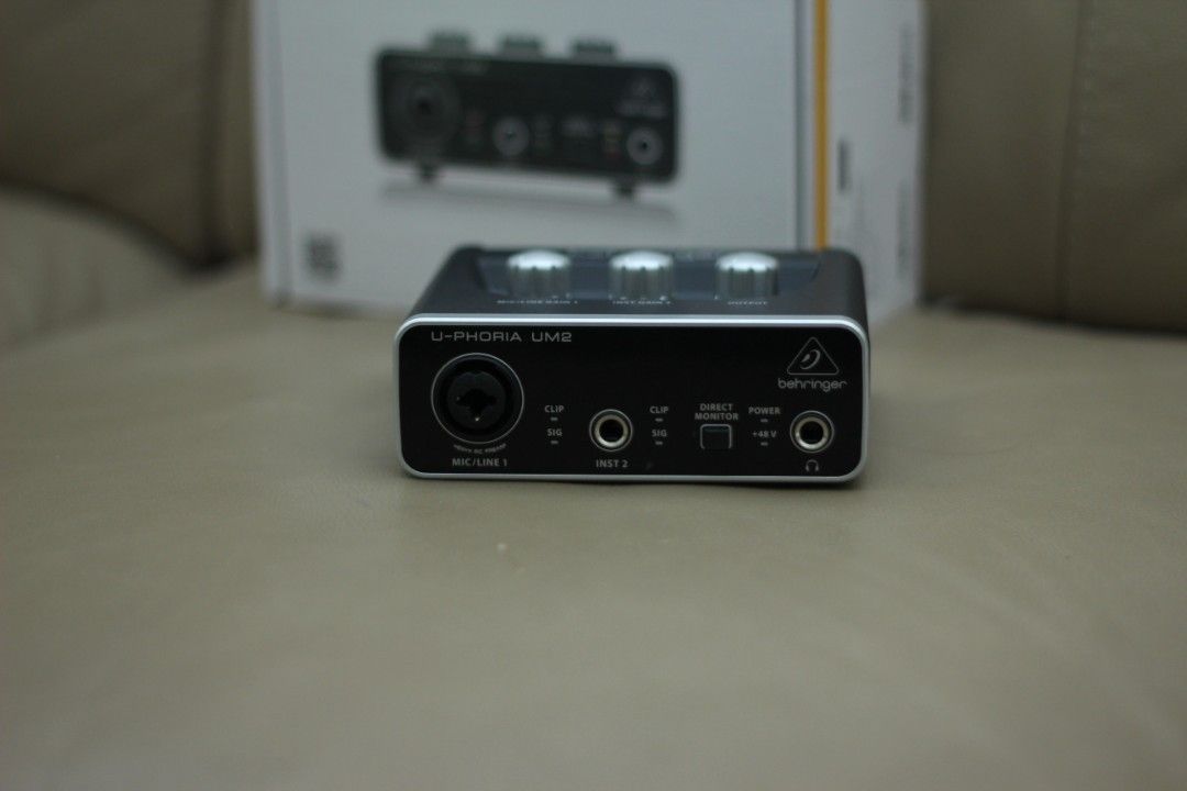 Behringer hot sale um2 guitar
